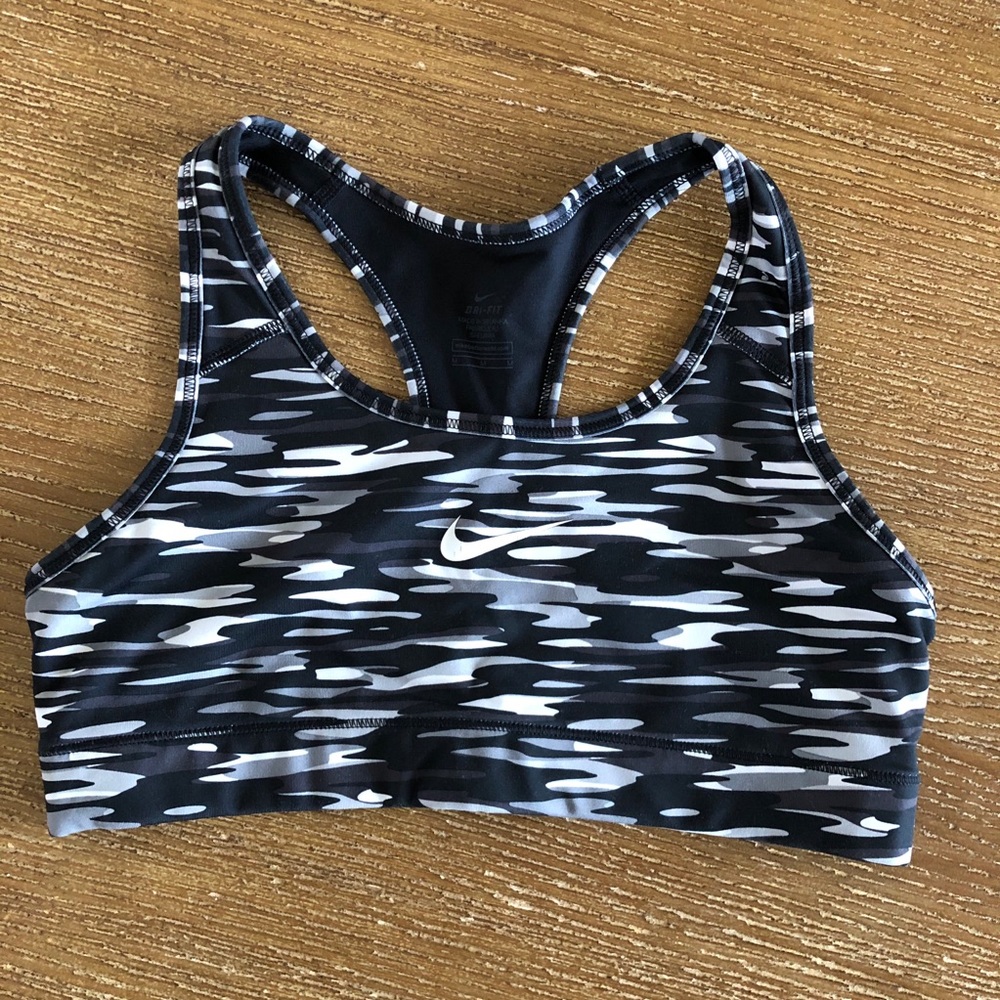 Nike camo sports bra size medium